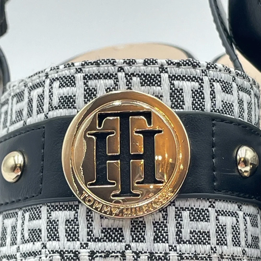 Womens Platform sandals 9.5 Black White wedges Gold Logo Tommy Hilfiger